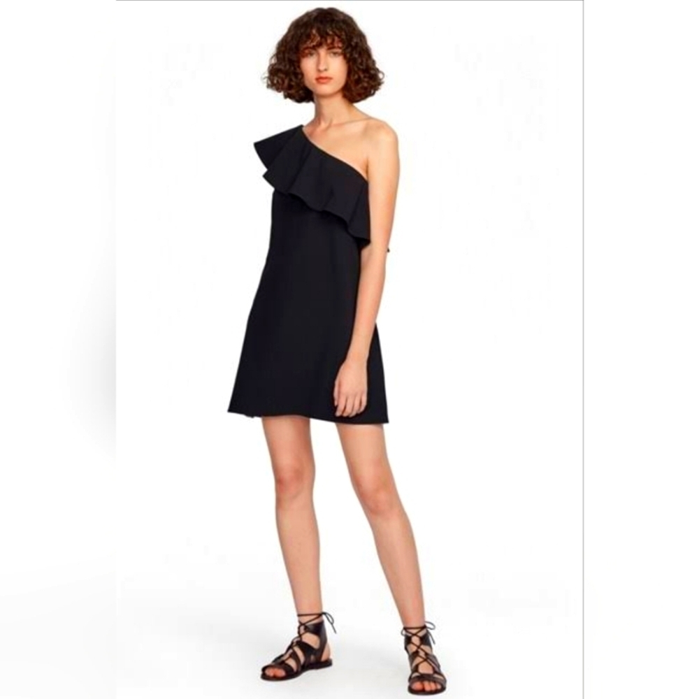 French Connection Off the Shoulder Black Mini dress Size 2